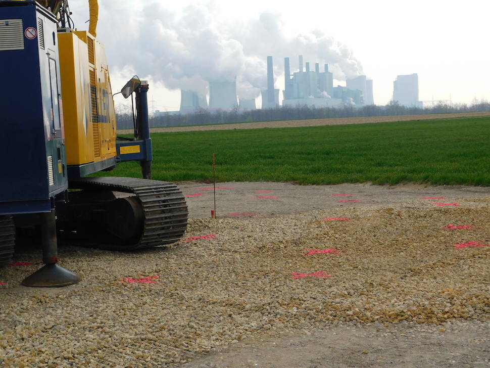 initial construction phase of vertical sky. depth vibrator on windtestfield grevenbroich